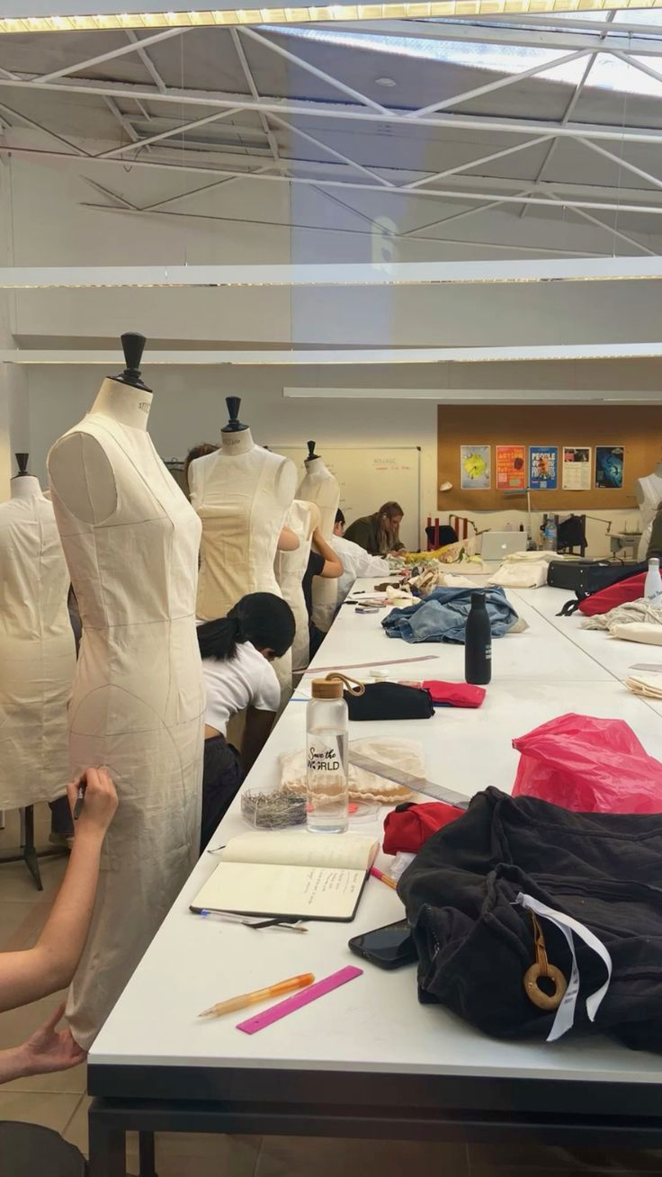 Studenti mācību procesā wigixaho.com